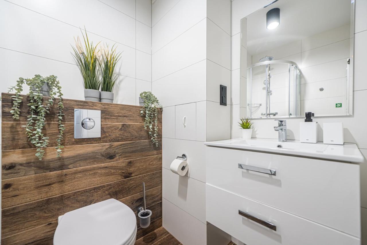 Apartament 24h With Free Garage And Ac Jagielly 5 *